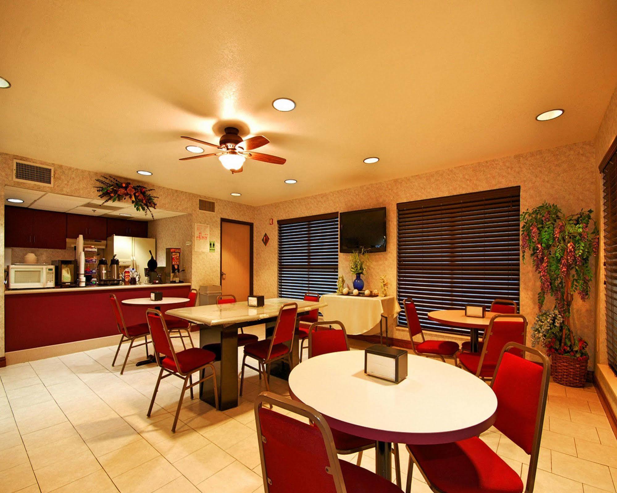 Texas Inn Harlingen Exterior foto